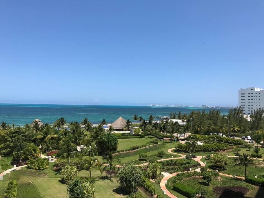 Punta Me Luxury Apartments Ocean View & Beach Front In Amara 坎昆 外观 照片