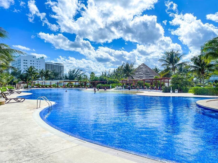 Punta Me Luxury Apartments Ocean View & Beach Front In Amara 坎昆 外观 照片