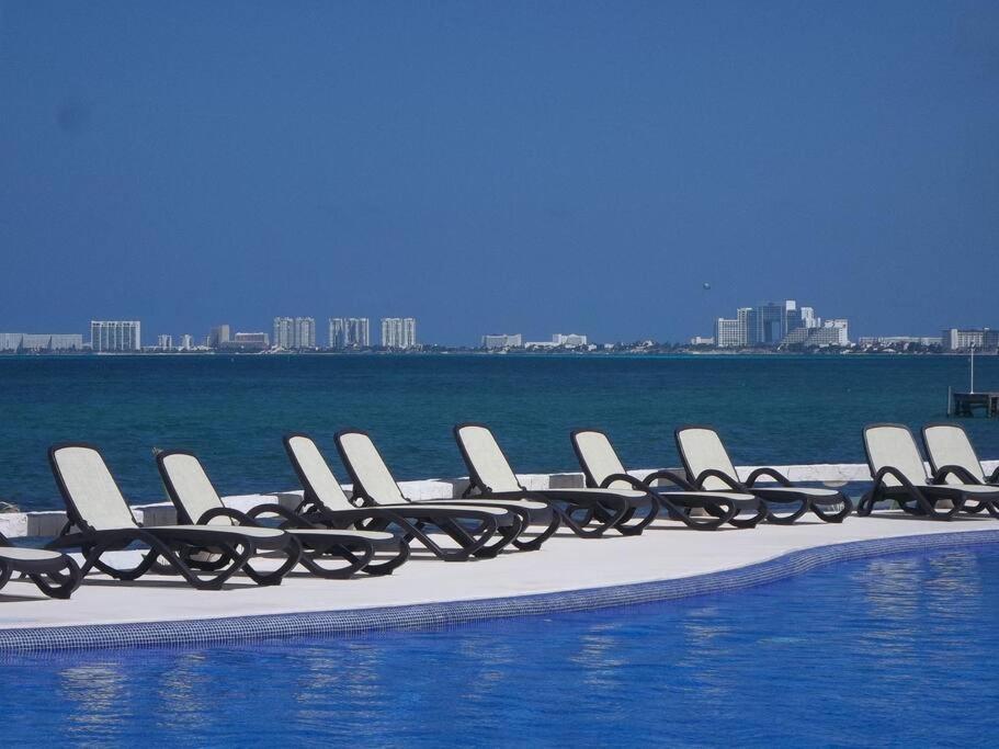Punta Me Luxury Apartments Ocean View & Beach Front In Amara 坎昆 外观 照片
